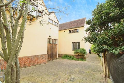 2 bedroom apartment to rent, Raes Yard, Bury St Edmunds IP33