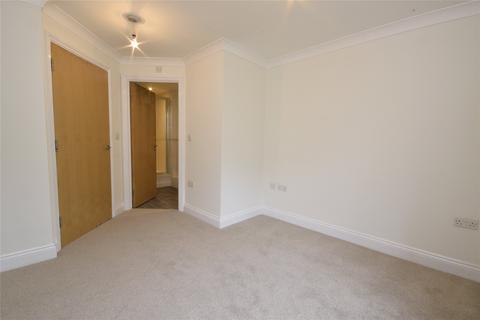 2 bedroom apartment to rent, Sunnydene Road, Purley CR8