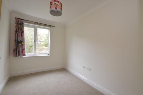 2 bedroom apartment to rent, Sunnydene Road, Purley CR8