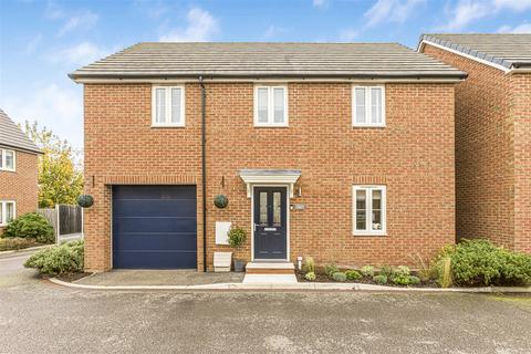 3 bedroom detached house for sale, Kingswood Close, Stansted CM24