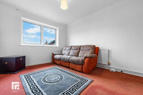 2 bedroom flat for sale, Wyndham Street, Barry CF63