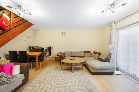 3 bedroom terraced house for sale, Hounslow, TW5