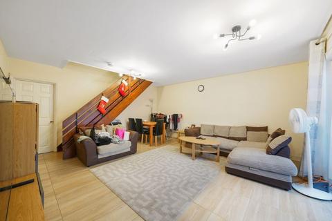 3 bedroom terraced house for sale, Hounslow, TW5