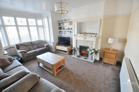 3 bedroom semi-detached house for sale, Carlton Avenue, Westcliff-on-Sea