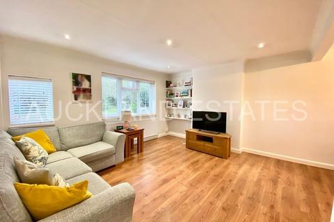 2 bedroom maisonette for sale, Rosary Court, Potters Bar EN6