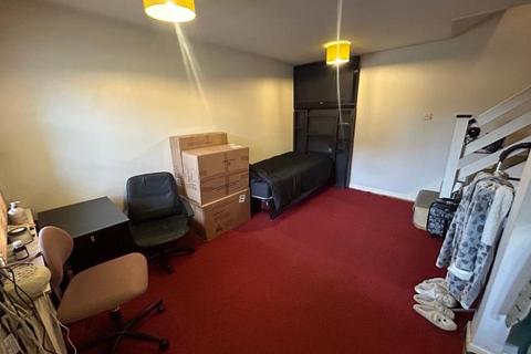 1 bedroom terraced house to rent, Oakridge, Woking GU24