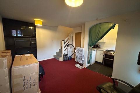 1 bedroom terraced house to rent, Oakridge, Woking GU24