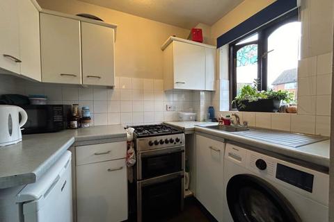 1 bedroom terraced house to rent, Oakridge, Woking GU24