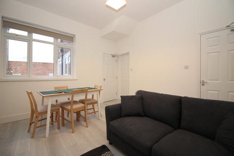 1 bedroom in a house share to rent, Montrose Street, Darlington