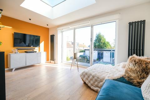 7 Melrose Crescent, Orpington, BR6 9NT