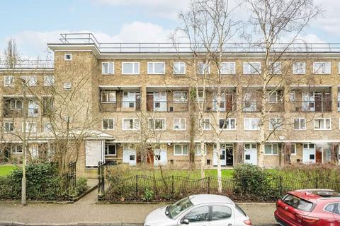 3 bedroom flat to rent, Cortis Road, London SW15