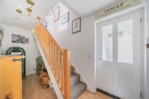 3 bedroom terraced house for sale, Alma Close, Woking GU21