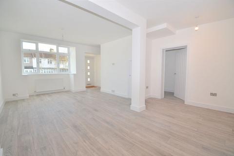 3 bedroom end of terrace house for sale, Northumberland Avenue, Hornchurch