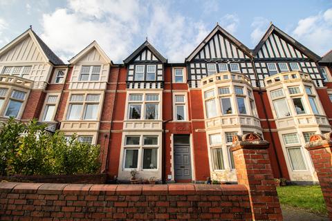 1 bedroom apartment to rent, Victoria Square, Penarth CF64