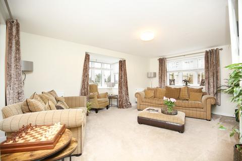 3 bedroom detached house for sale, The Headlands, Austrey