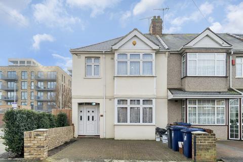 4 bedroom end of terrace house for sale, Beaconsfield Road, Southall