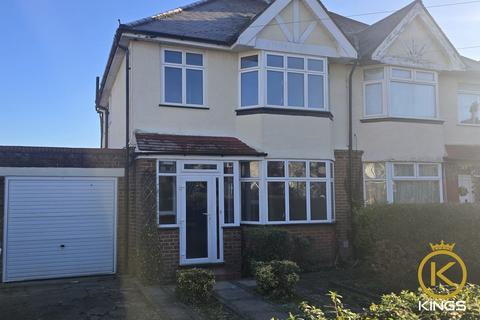 3 bedroom semi-detached house to rent, Church Stretton Road, Hounslow