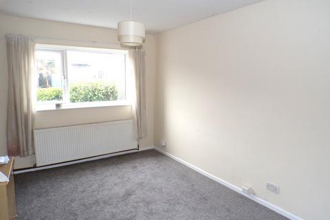 3 bedroom semi-detached house to rent, Streets Lane, Walsall WS6