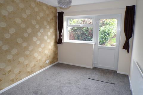 3 bedroom semi-detached house to rent, Streets Lane, Walsall WS6