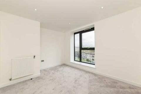 2 bedroom flat to rent, Singapore Road, London W13