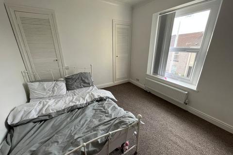 3 bedroom terraced house to rent, Sebastopol Street, St. Thomas, Swansea