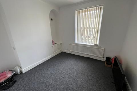 3 bedroom terraced house to rent, Sebastopol Street, St. Thomas, Swansea