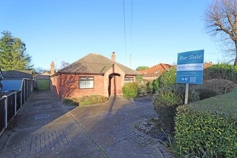 2 bedroom detached bungalow for sale, School Road, Langham, Colchester