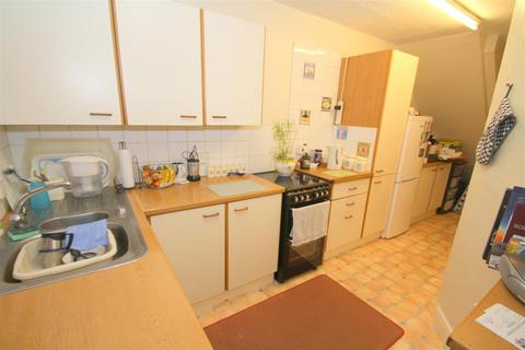 2 bedroom chalet to rent, Maidstone Road, Kent ME8