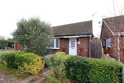 3 Ember Way, Burnham-on-crouch, CM0 8TJ