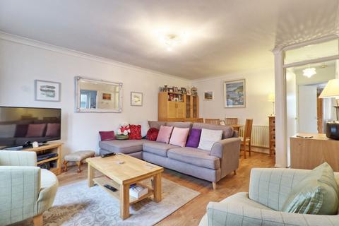 3 Ember Way, Burnham-on-crouch, CM0 8TJ