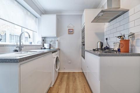 3 Ember Way, Burnham-on-crouch, CM0 8TJ