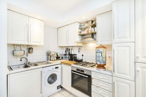 2 bedroom flat to rent, Westleigh Avenue, London SW15