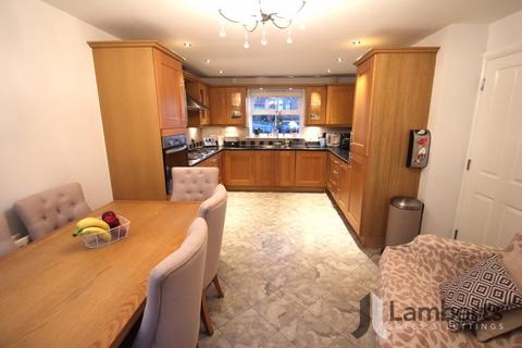 10 Joseph Perkins Close, Astwood Bank, Redditch, B96 6EQ