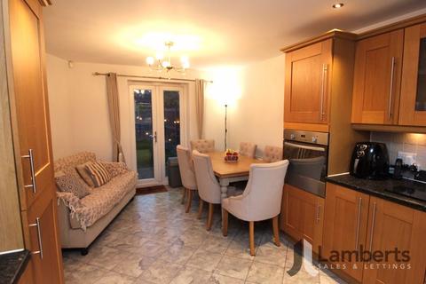 10 Joseph Perkins Close, Astwood Bank, Redditch, B96 6EQ