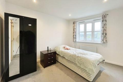 2 bedroom apartment for sale, Stanley Road, Harrow