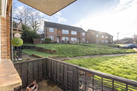 2 bedroom flat for sale, Pound Court, Wood Street Village, Guildford, GU3