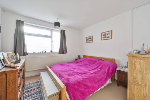 2 bedroom flat for sale, Pound Court, Wood Street Village, Guildford, GU3