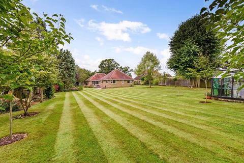 4 bedroom detached bungalow for sale, Stunning detached bungalow, Partridge Green