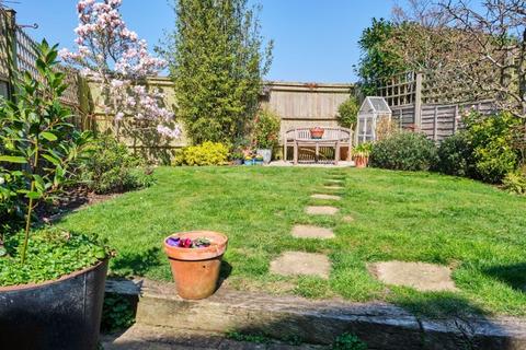 14 Trueman Road, Kenley, CR8 5GL