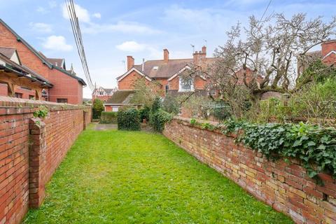 4 bedroom end of terrace house for sale, Waterloo Road, Wellington TA21