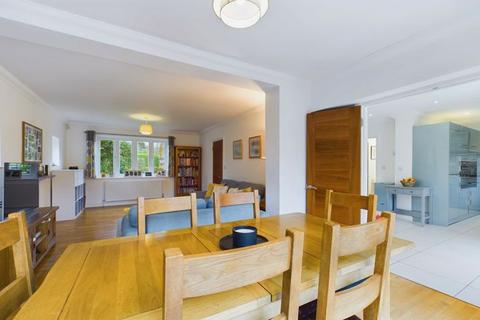 Marlowe House, 64 Cross Road, Tadworth, KT20 5SU