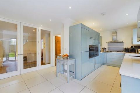 Marlowe House, 64 Cross Road, Tadworth, KT20 5SU