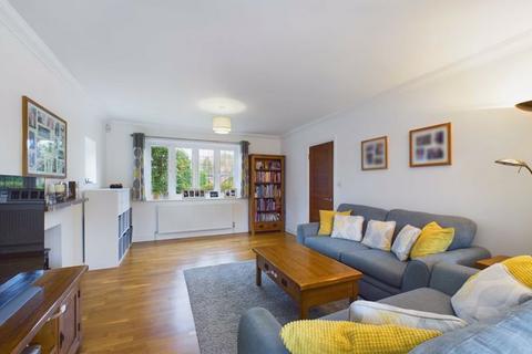Marlowe House, 64 Cross Road, Tadworth, KT20 5SU
