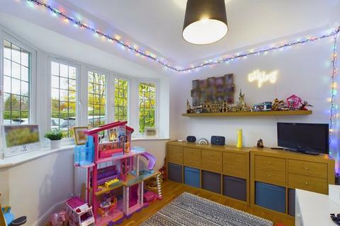 Marlowe House, 64 Cross Road, Tadworth, KT20 5SU