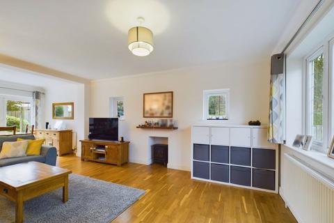 Marlowe House, 64 Cross Road, Tadworth, KT20 5SU