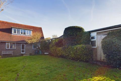 2 bedroom detached house for sale, Lower Kingswood