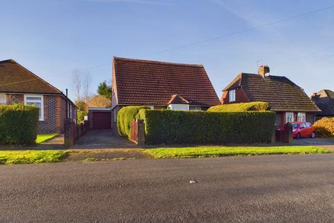 2 bedroom detached house for sale, Lower Kingswood