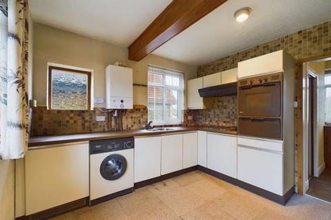 2 bedroom detached house for sale, Lower Kingswood