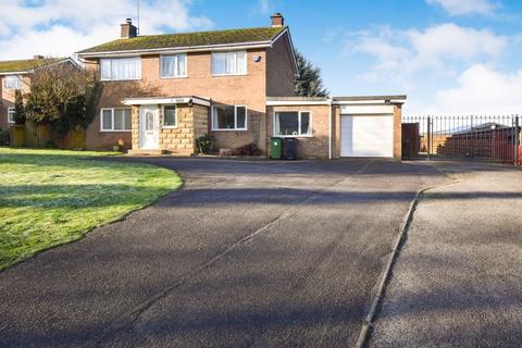 4 bedroom detached house for sale, Thackers Close, Wansford