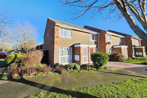 2 bedroom end of terrace house for sale, Compton Close, Lee-On-The-Solent, PO13